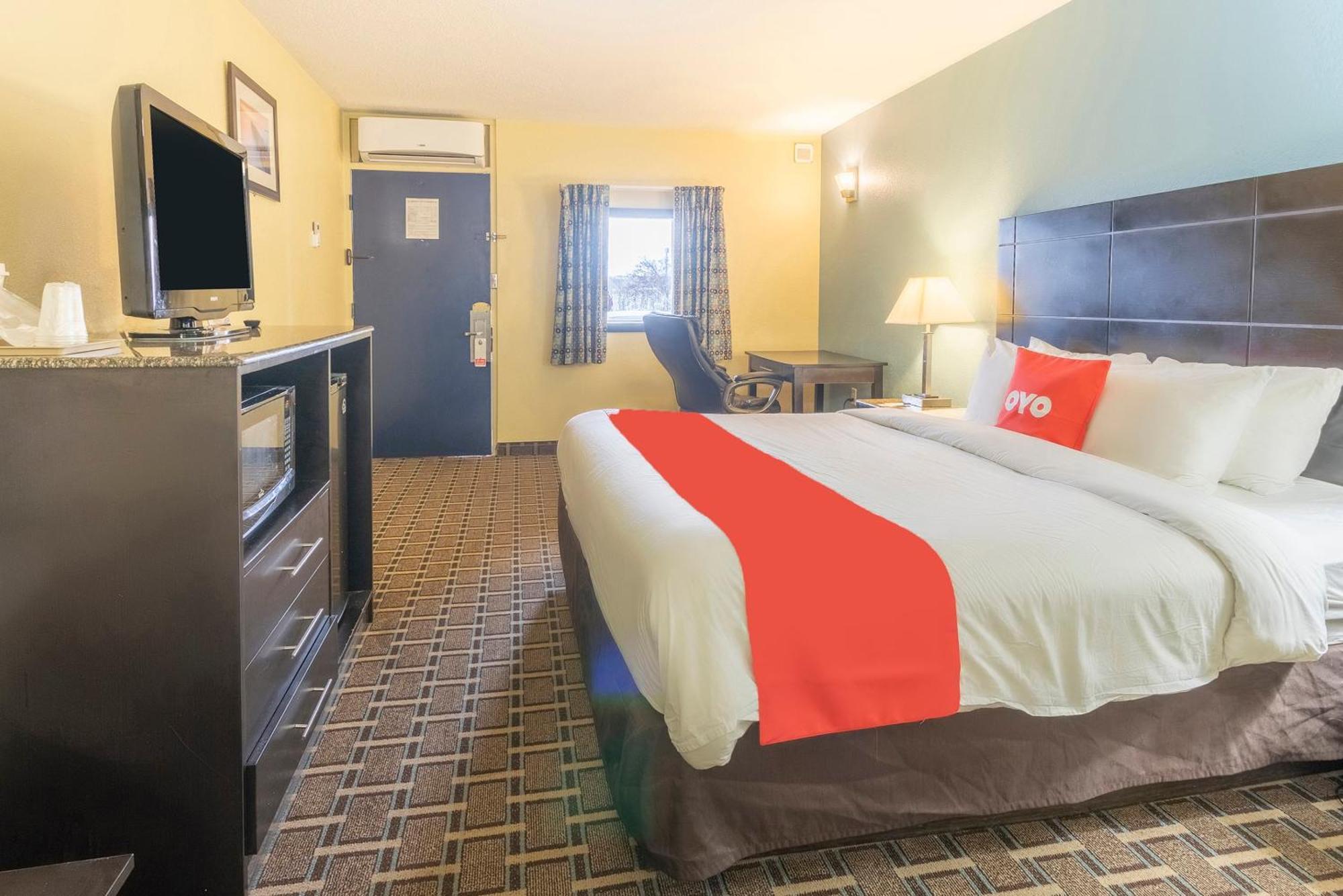 Oyo Hotel Knoxville Tn Cedar Bluff I-40 المظهر الخارجي الصورة